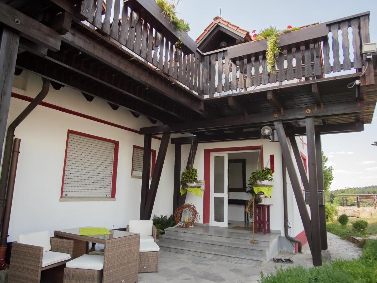 Kirschberghof Gaestehaus Und Weinverkauf Sommerhausen Bagian luar foto