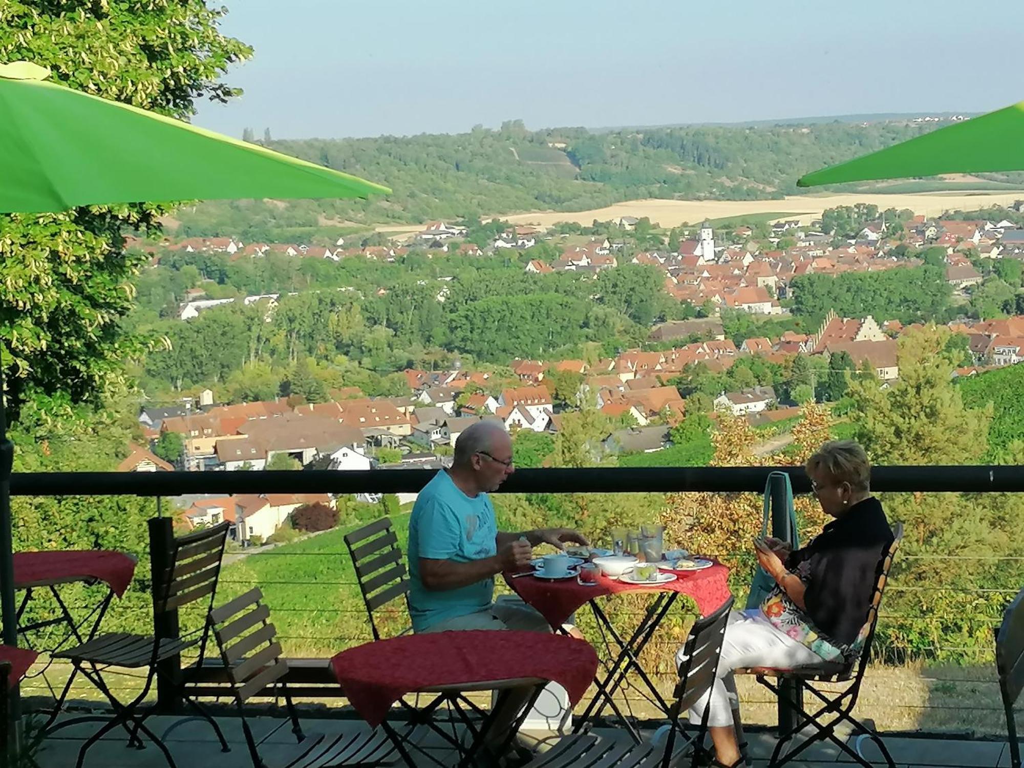Kirschberghof Gaestehaus Und Weinverkauf Sommerhausen Bagian luar foto