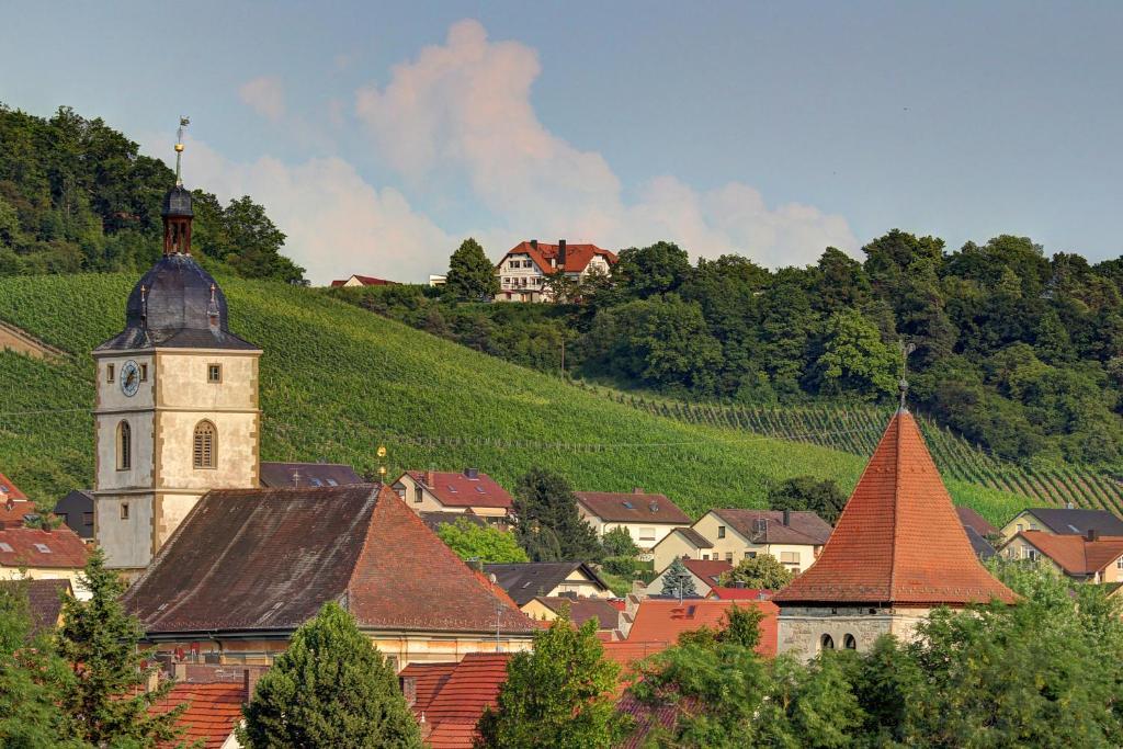 Kirschberghof Gaestehaus Und Weinverkauf Sommerhausen Bagian luar foto